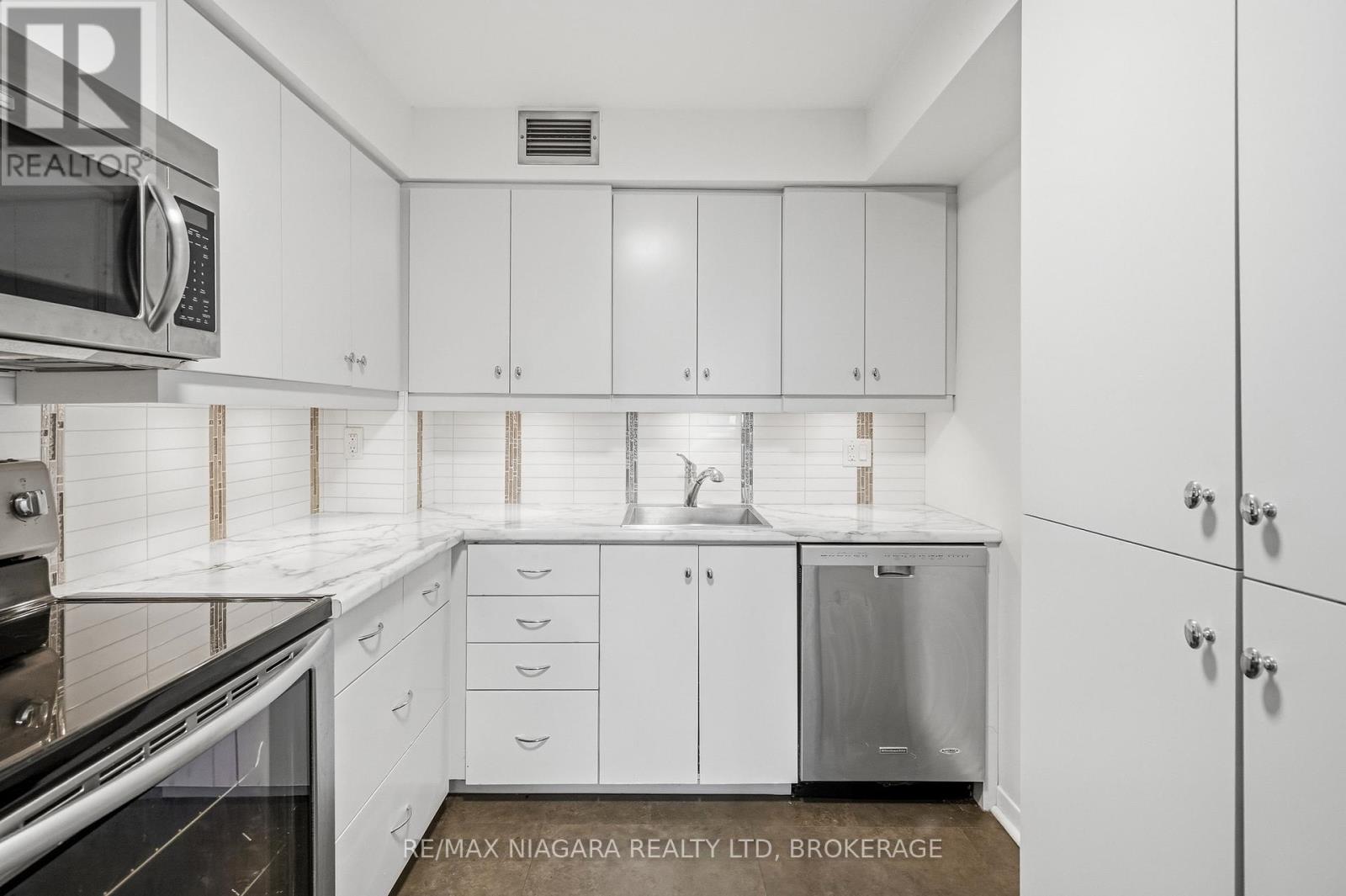 102 - 35 Towering Heights Boulevard, St. Catharines, Ontario  L2T 3G8 - Photo 7 - X13685168