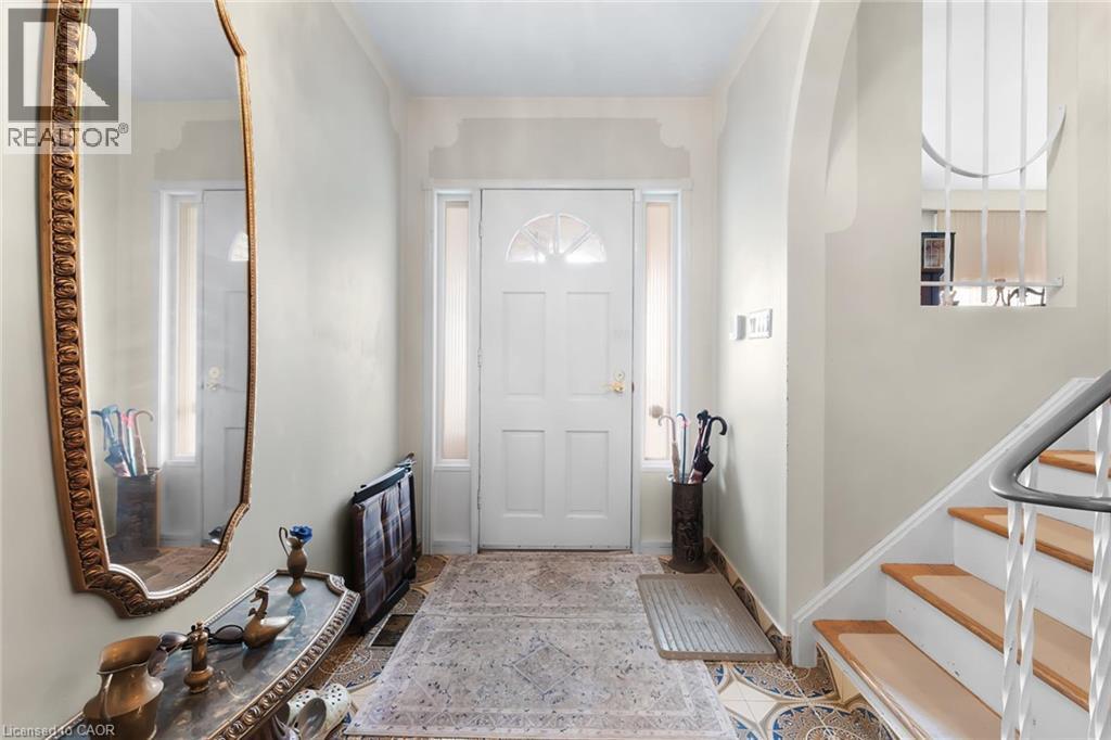 591 Mohawk Road W, Hamilton, Ontario  L8C 1X5 - Photo 4 - 40851849