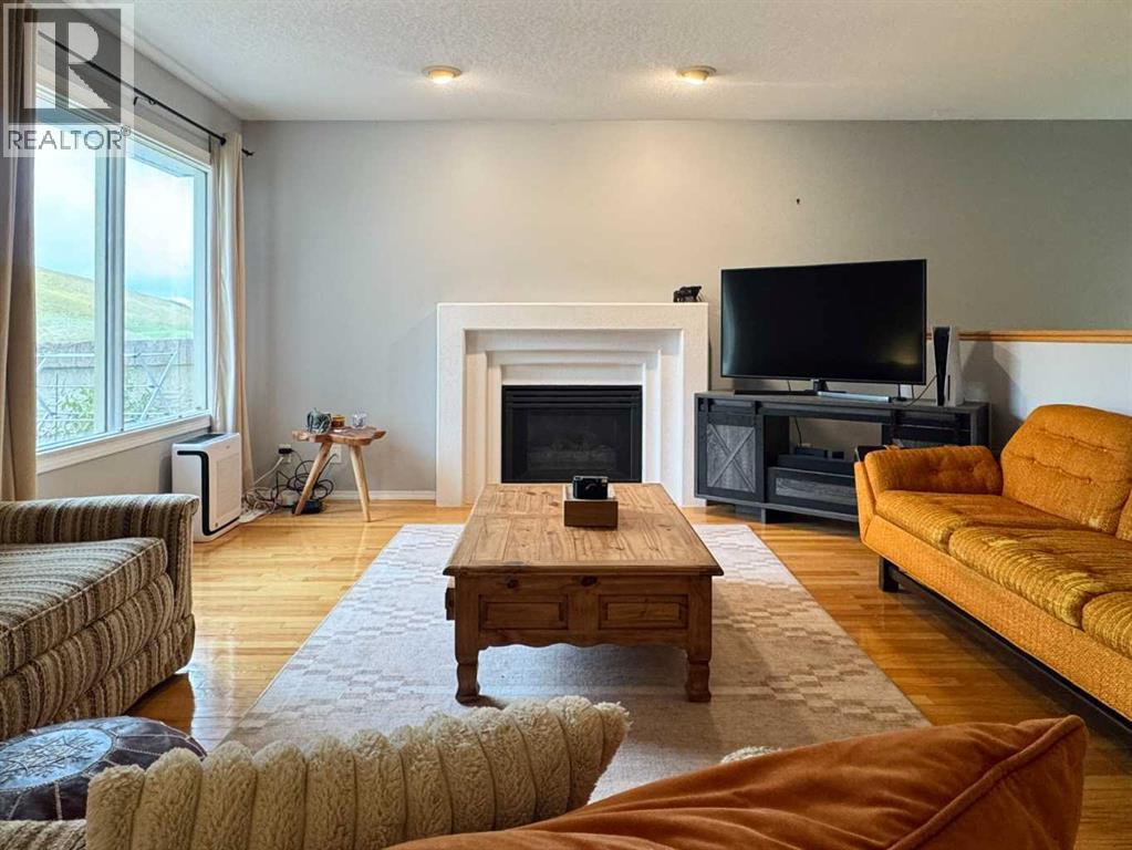 33 Canyon Court W, Lethbridge, Alberta  T1K 6V1 - Photo 5 - A2337117