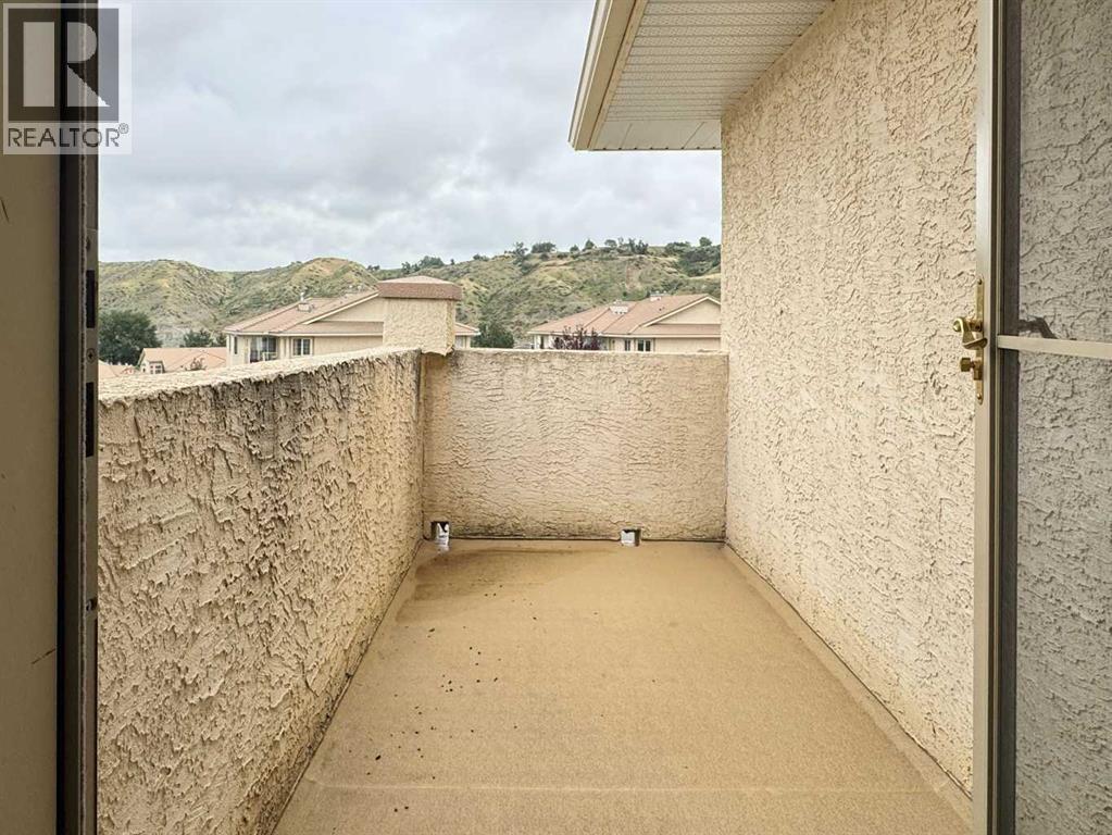 33 Canyon Court W, Lethbridge, Alberta  T1K 6V1 - Photo 27 - A2337117