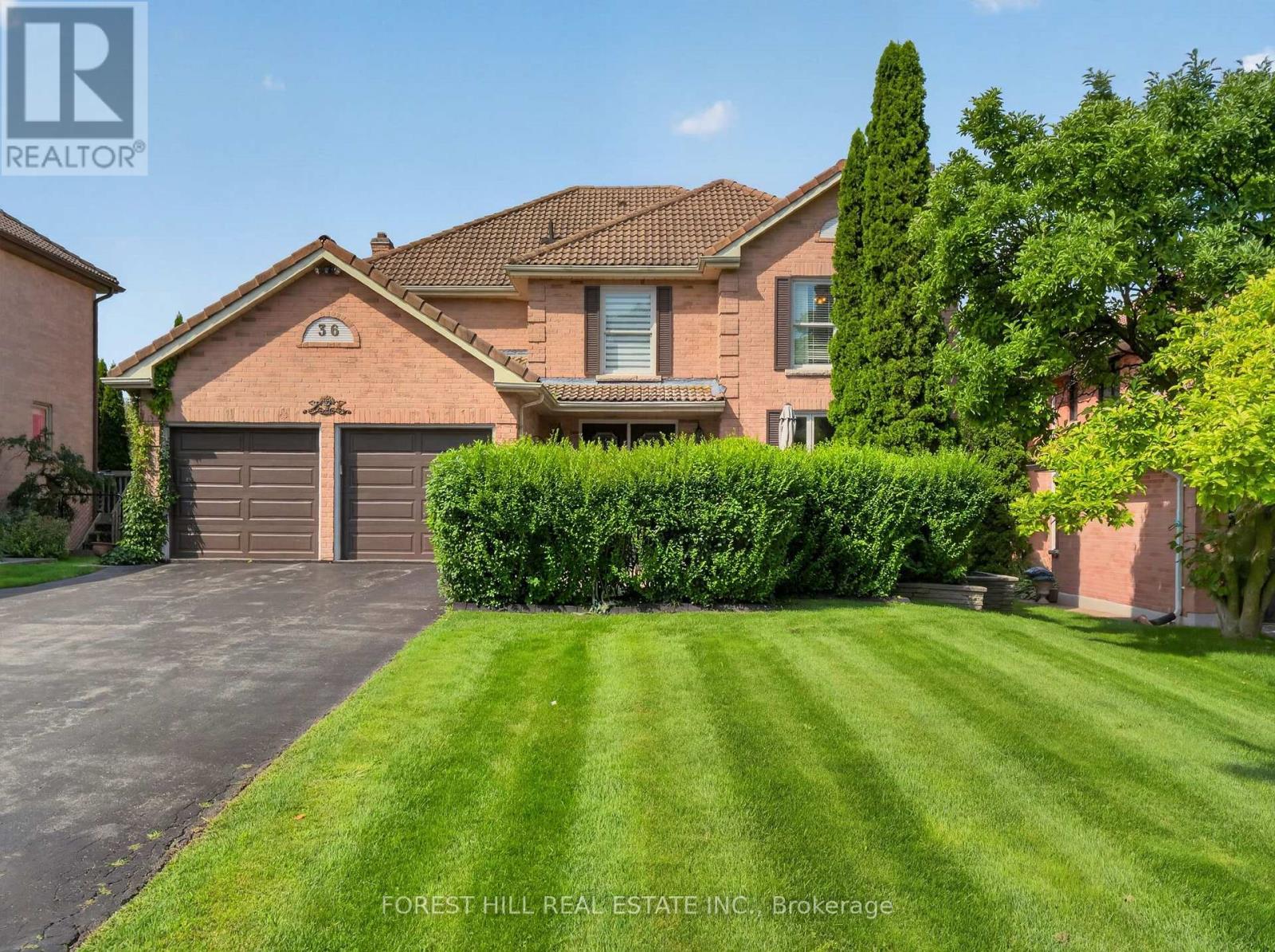 36 TRILLIUM DRIVE, Aurora, Ontario
