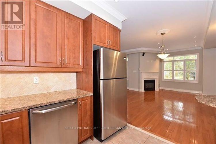 967 Kipling Avenue, Toronto, Ontario  M9B 3L3 - Photo 2 - W13685112