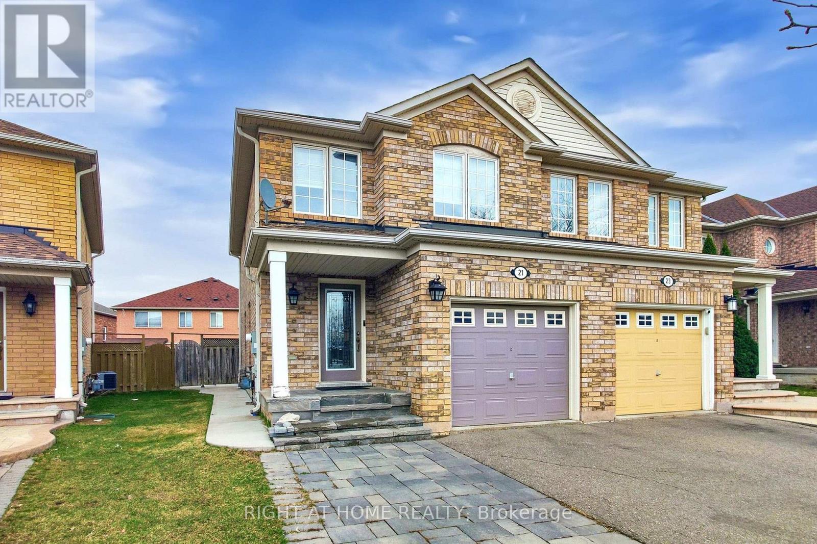 21 DUNLOP COURT, Brampton, Ontario