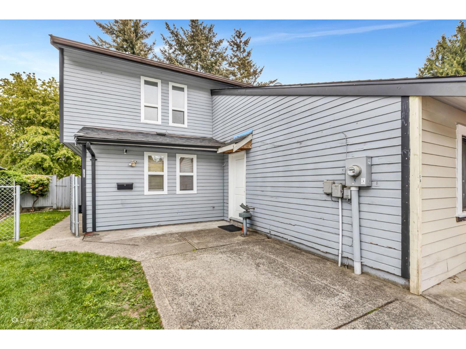 7368 Parkwood Drive, Surrey, British Columbia  V3W 7G6 - Photo 2 - R3126324