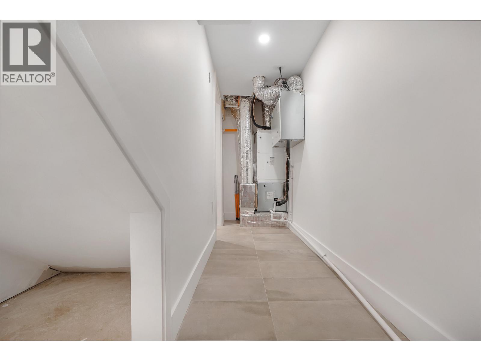 265 W 6th Street, North Vancouver, British Columbia  V7M 1K7 - Photo 23 - R3143768