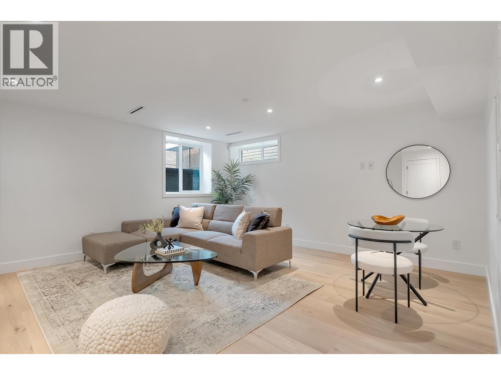 265 W 6th Street, North Vancouver, British Columbia  V7M 1K7 - Photo 22 - R3143768