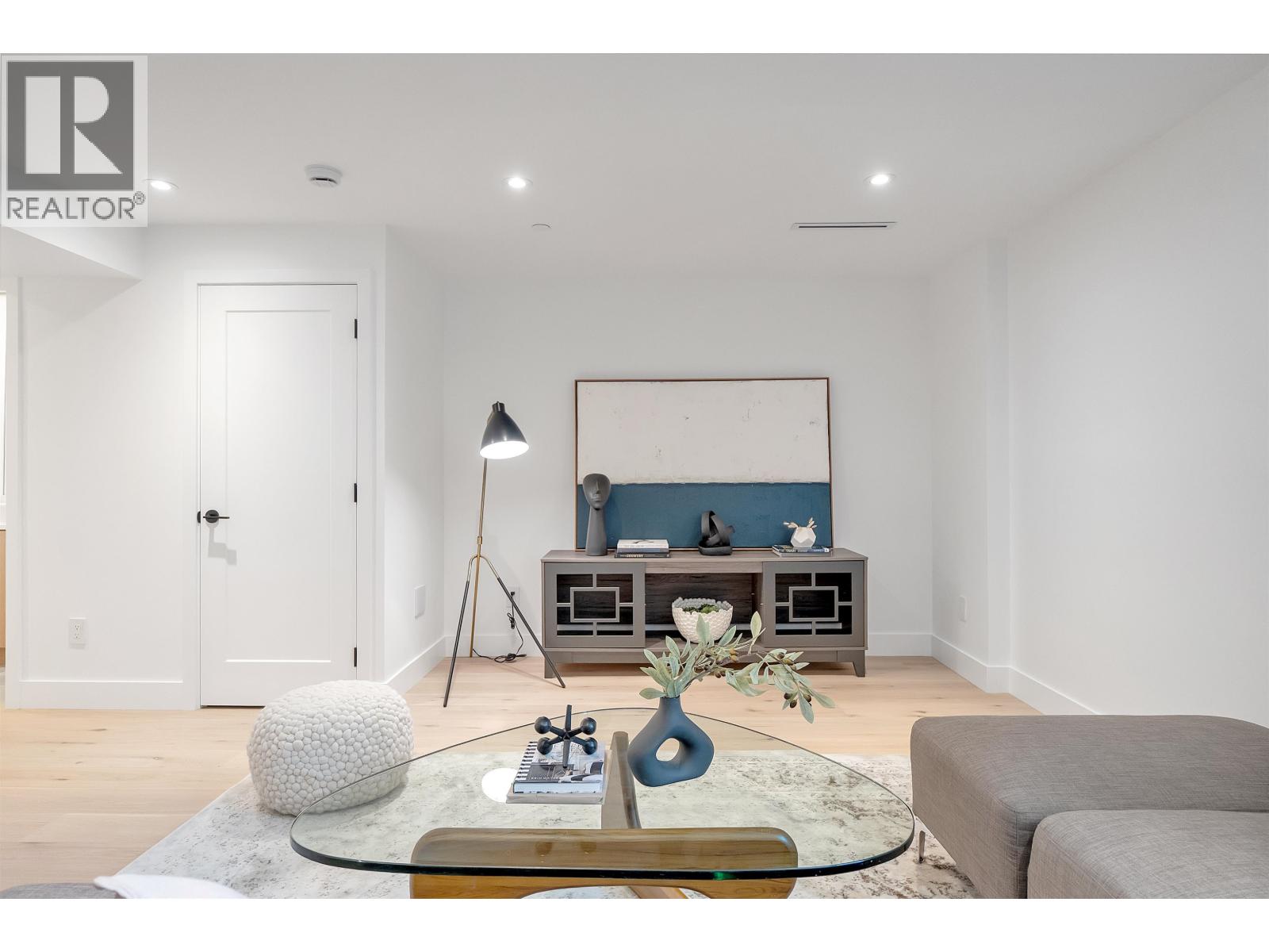 265 W 6th Street, North Vancouver, British Columbia  V7M 1K7 - Photo 21 - R3143768