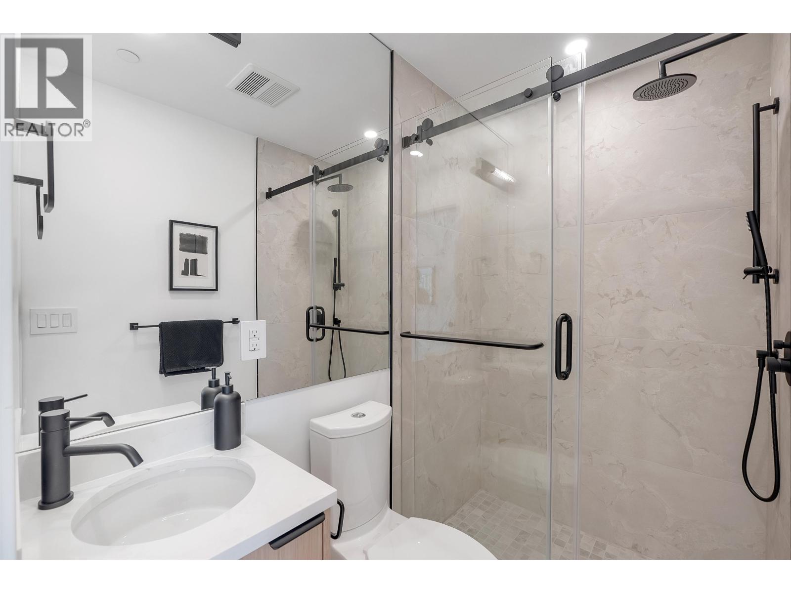 265 W 6th Street, North Vancouver, British Columbia  V7M 1K7 - Photo 15 - R3143768