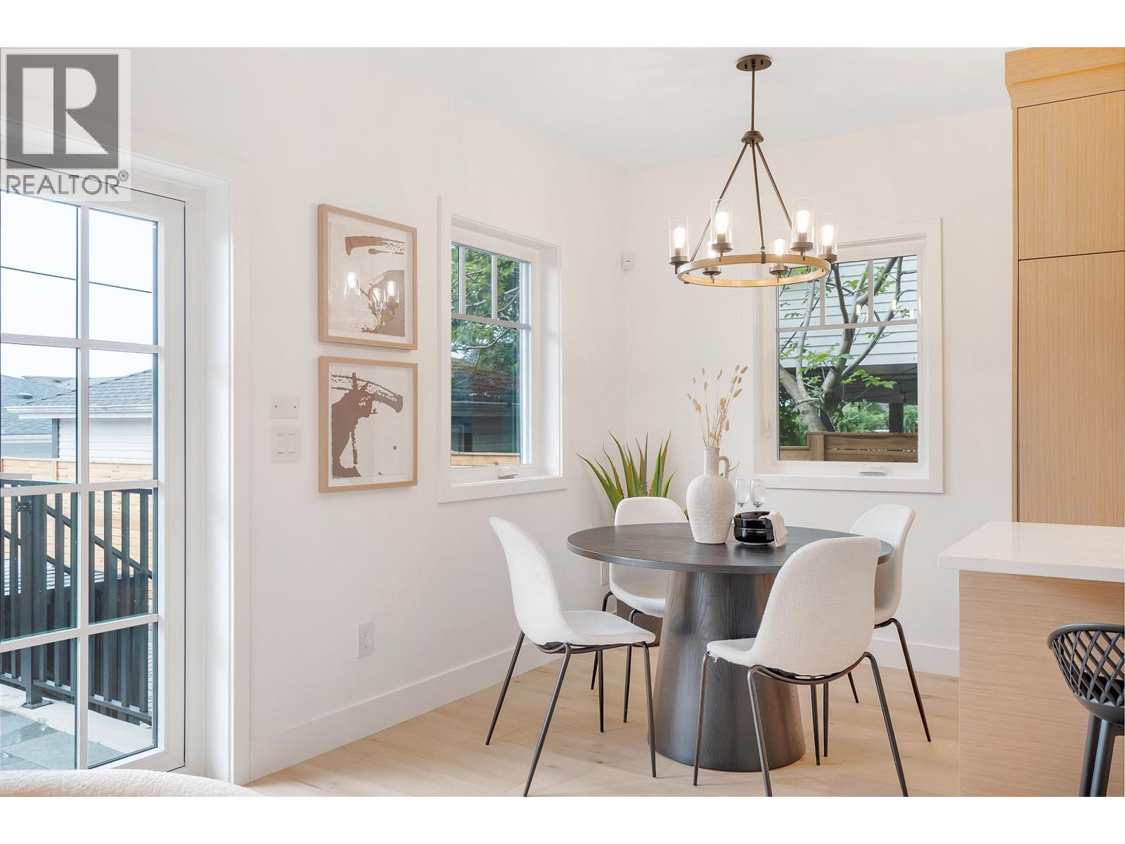 265 W 6th Street, North Vancouver, British Columbia  V7M 1K7 - Photo 5 - R3143768