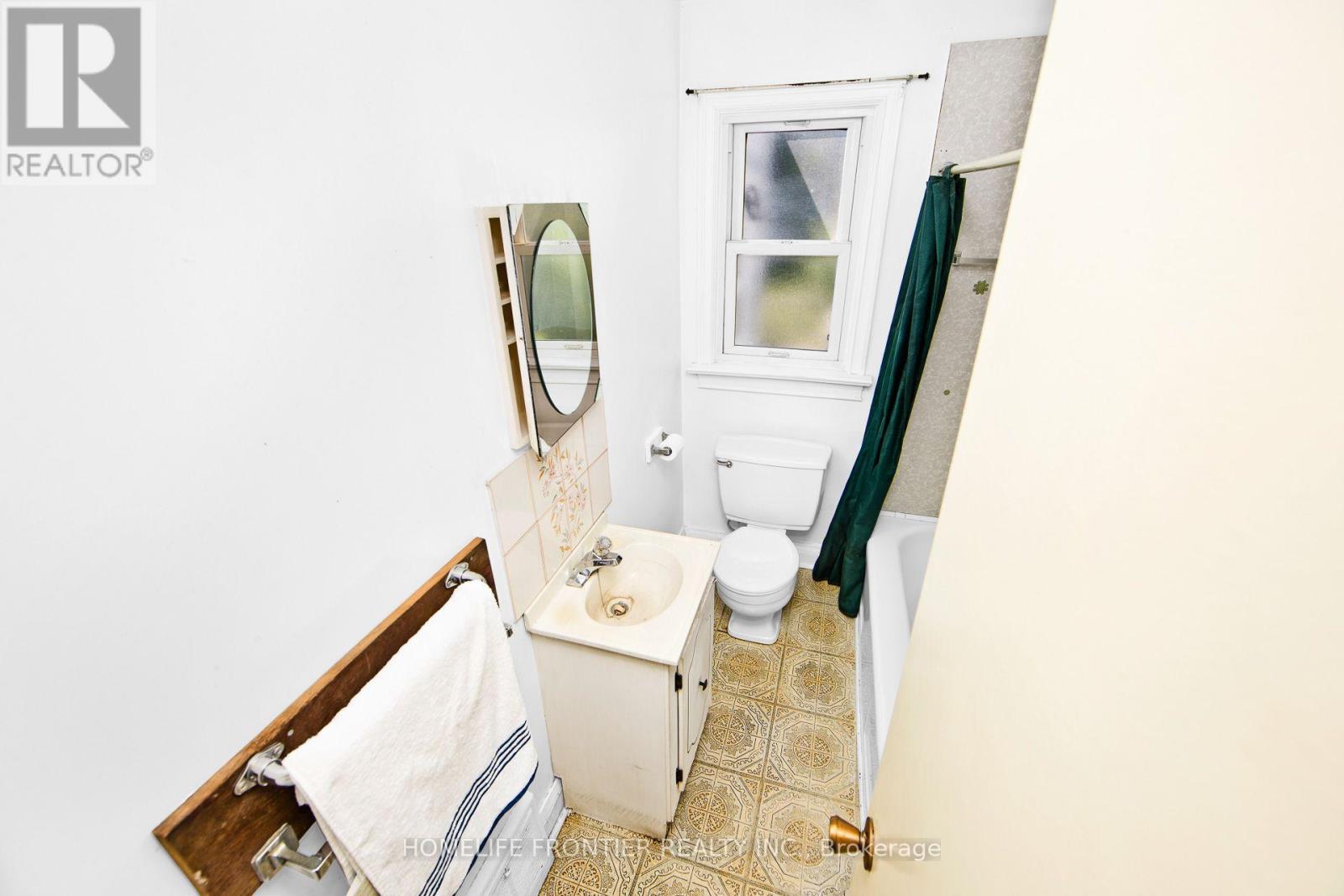 223 Elmwood Avenue, Toronto, Ontario  M2N 3M8 - Photo 10 - C13683586