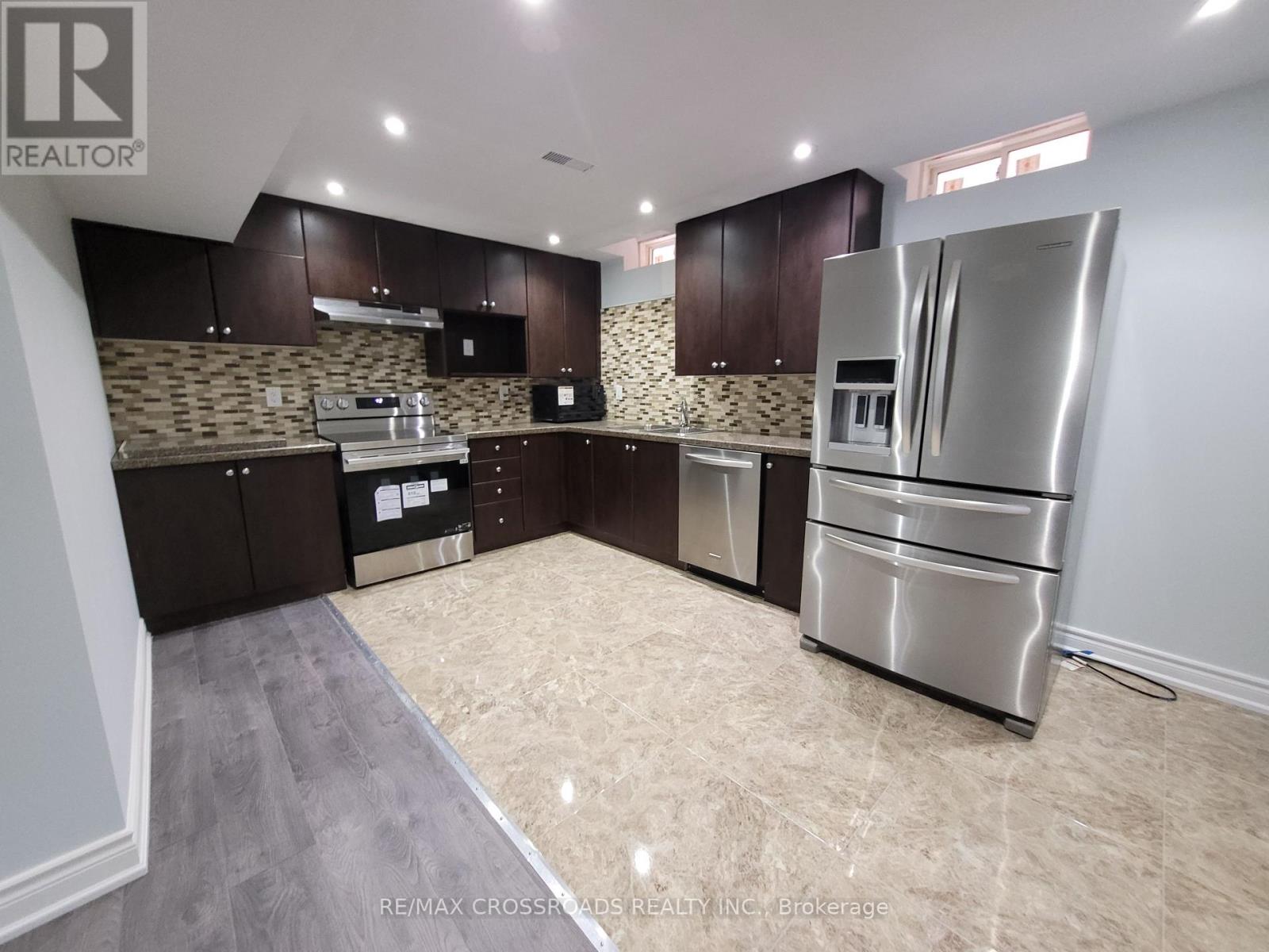 Lower - 157 Antorisa Avenue, Vaughan, Ontario  L4H 3S2 - Photo 5 - N13586544