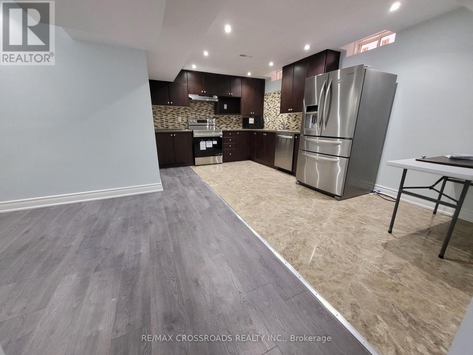 Lower - 157 Antorisa Avenue, Vaughan, Ontario  L4H 3S2 - Photo 7 - N13586544