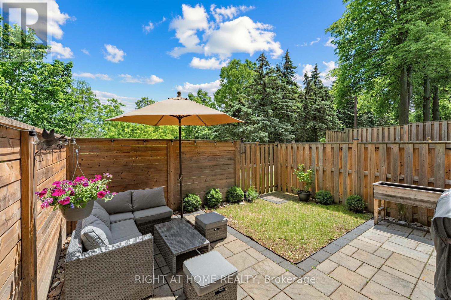 21 - 2065 Amherst Heights Court, Burlington, Ontario  L7P 4R8 - Photo 2 - W13648330