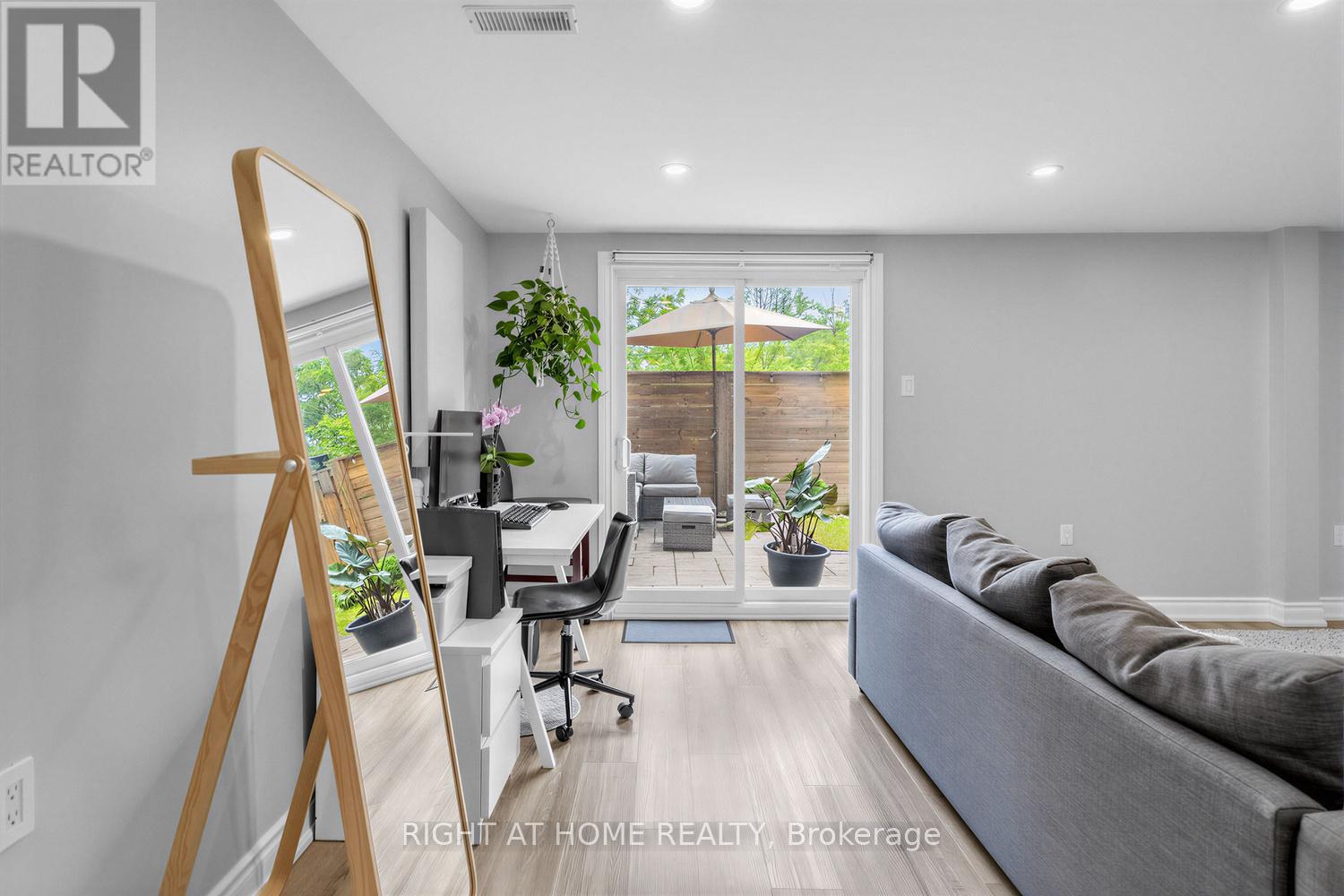 21 - 2065 Amherst Heights Court, Burlington, Ontario  L7P 4R8 - Photo 24 - W13648330