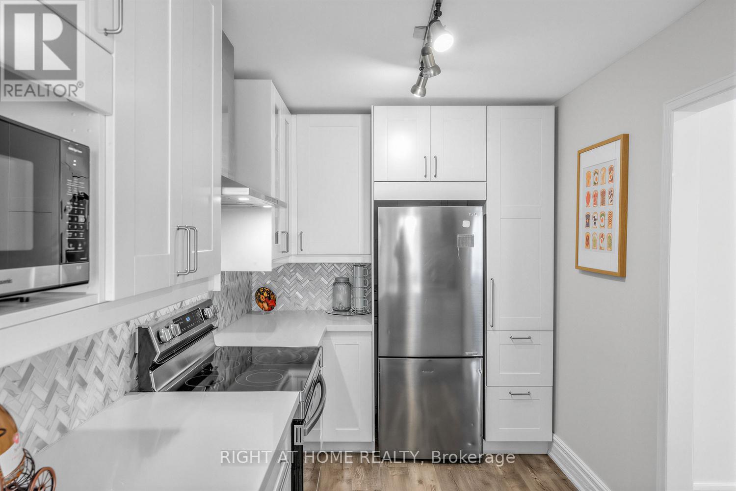 21 - 2065 Amherst Heights Court, Burlington, Ontario  L7P 4R8 - Photo 10 - W13648330