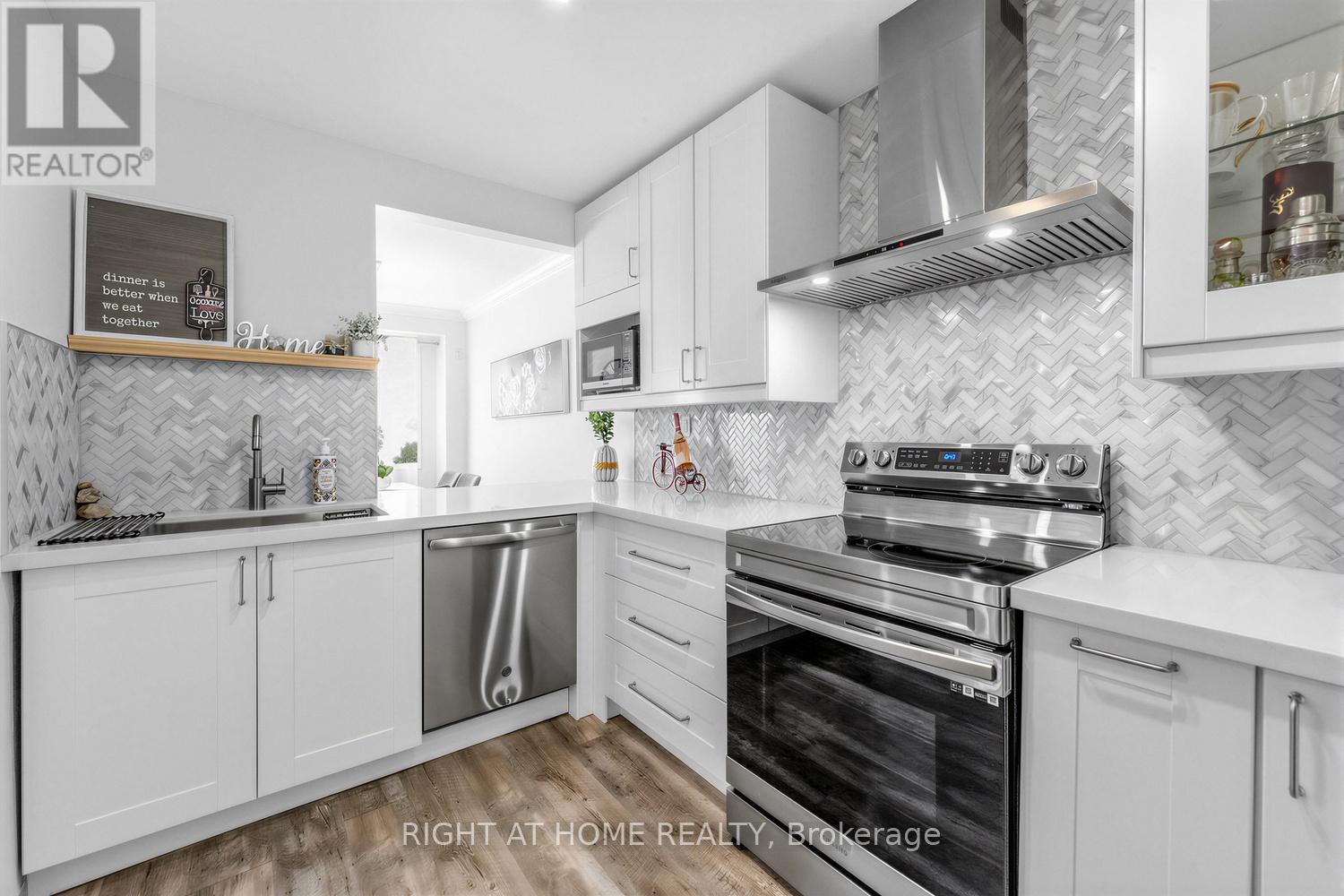 21 - 2065 Amherst Heights Court, Burlington, Ontario  L7P 4R8 - Photo 8 - W13648330