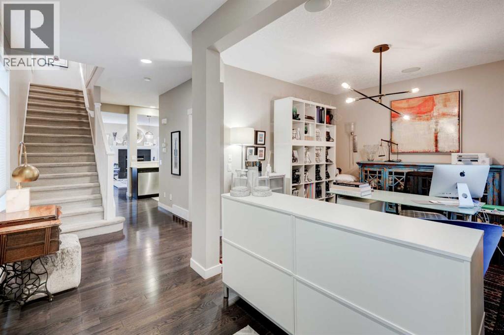 78 Ypres Green SW, Calgary, Alberta  T2T 6M1 - Photo 2 - A2316254