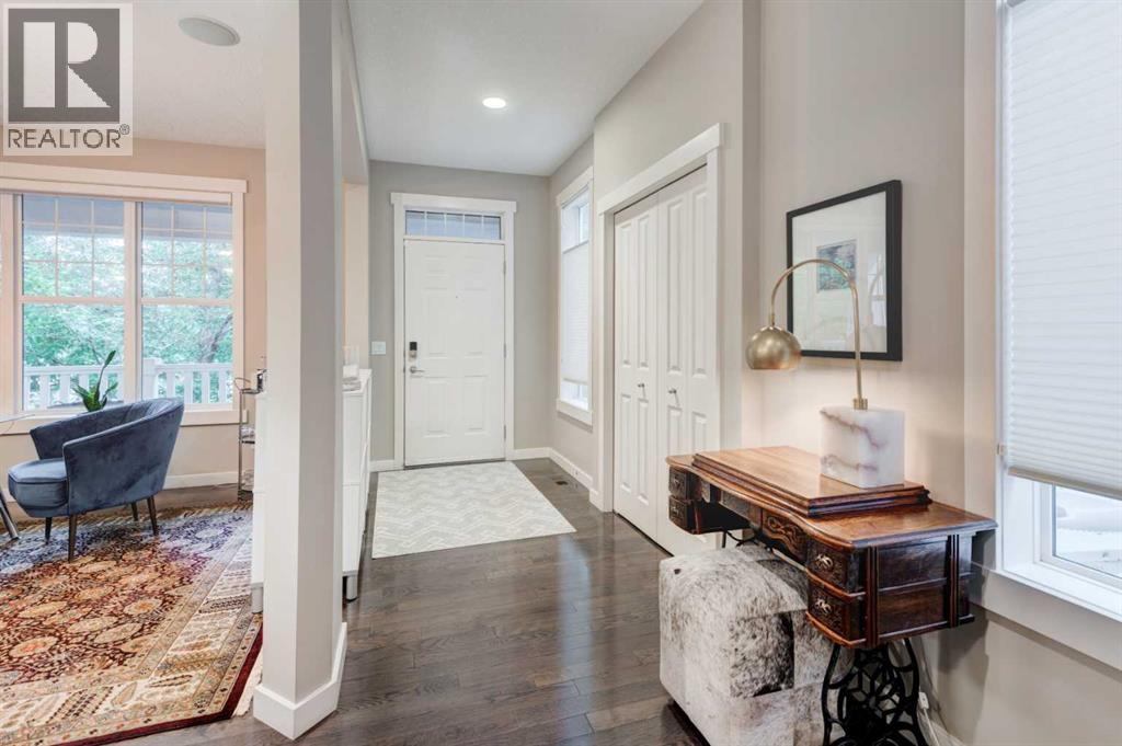 78 Ypres Green SW, Calgary, Alberta  T2T 6M1 - Photo 3 - A2316254