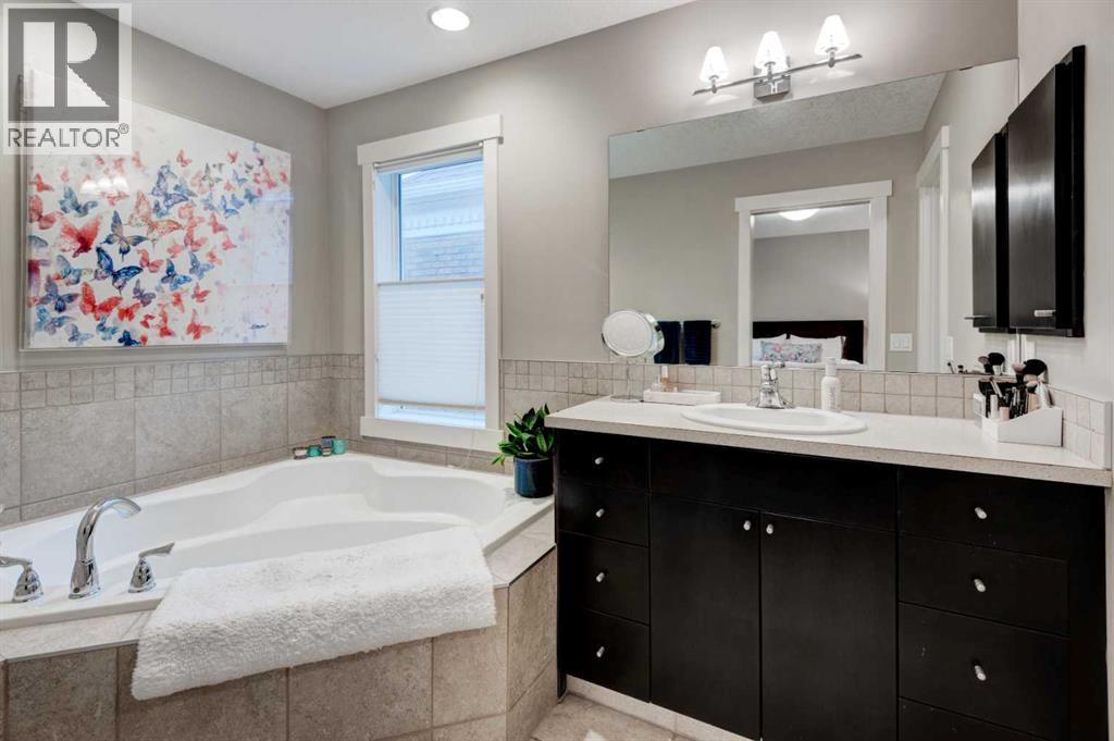 78 Ypres Green SW, Calgary, Alberta  T2T 6M1 - Photo 18 - A2316254