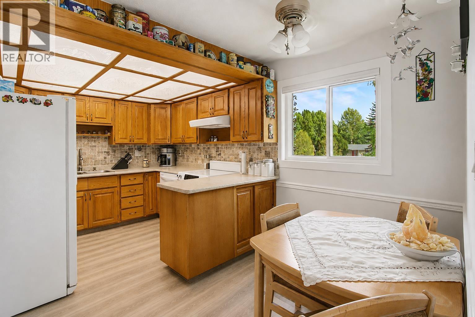 3819 Brentwood Place, Prince George, British Columbia  V2K 3Y1 - Photo 6 - R3135075
