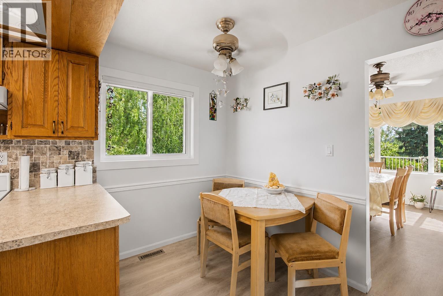 3819 Brentwood Place, Prince George, British Columbia  V2K 3Y1 - Photo 5 - R3135075