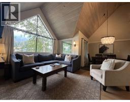 904Wk15 4293 MOUNTAIN SQUARE, Whistler, British Columbia