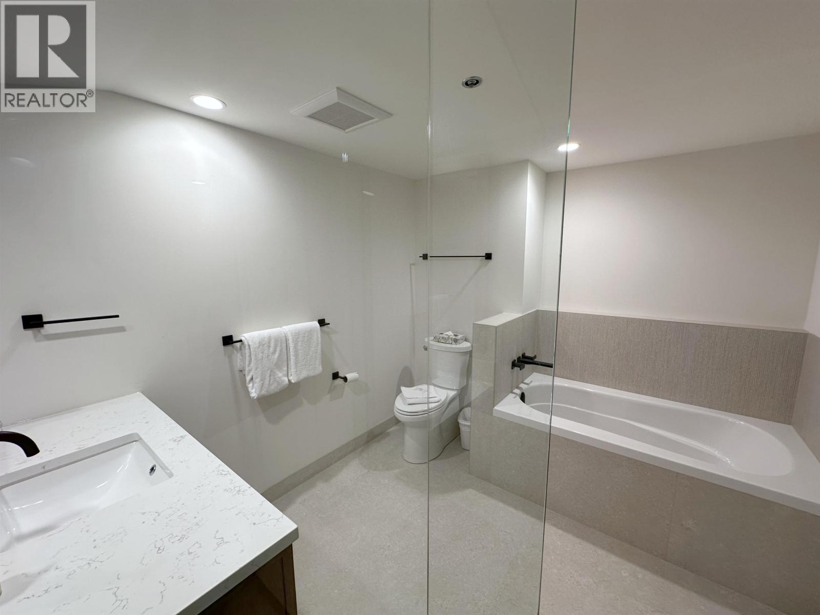 904wk15 4293 Mountain Square, Whistler, British Columbia  V8E 1B8 - Photo 14 - R3118495