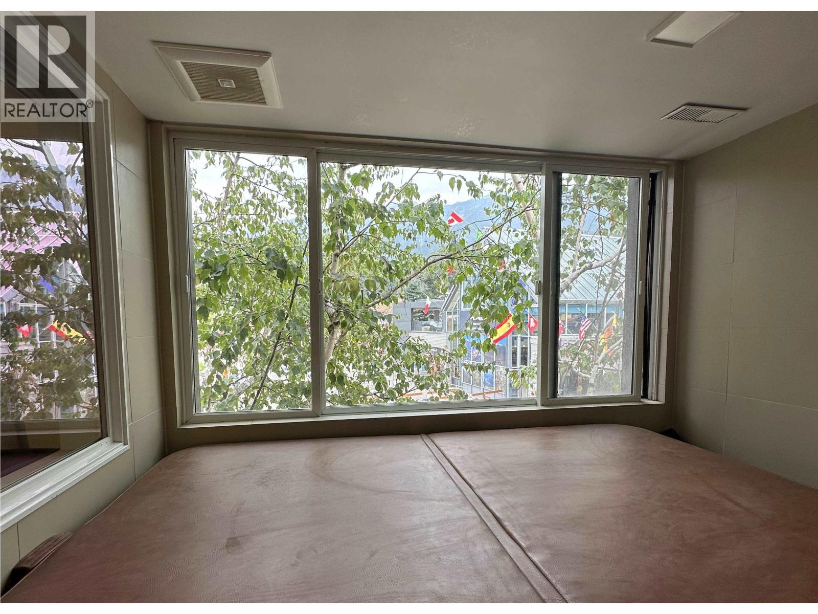 904wk15 4293 Mountain Square, Whistler, British Columbia  V8E 1B8 - Photo 15 - R3118495