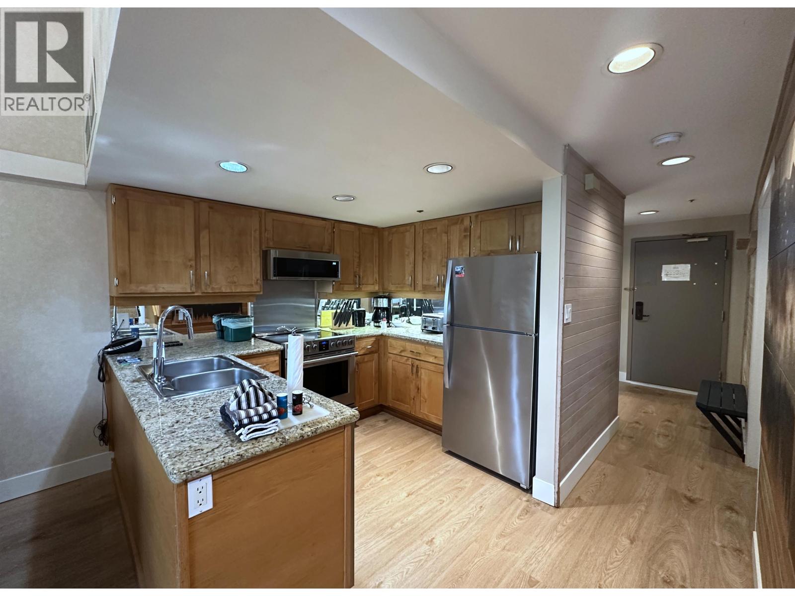 904wk15 4293 Mountain Square, Whistler, British Columbia  V8E 1B8 - Photo 5 - R3118495