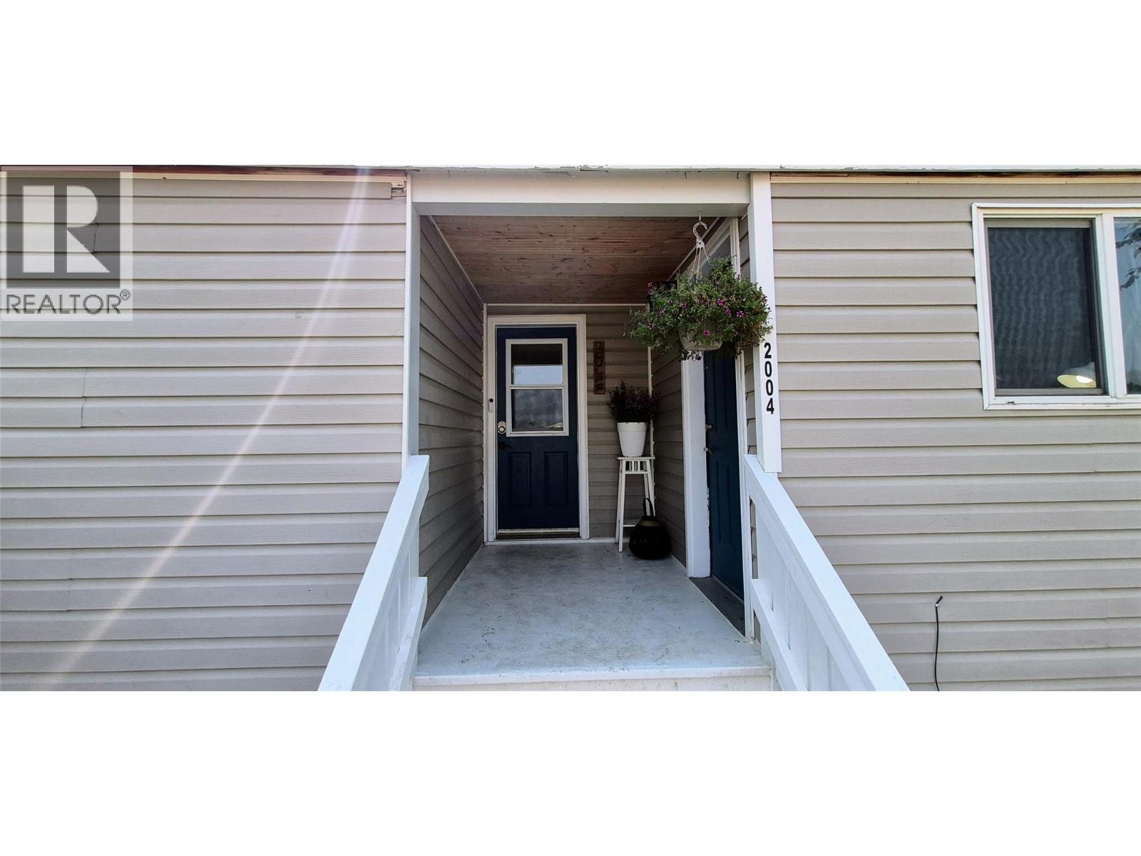 2004 Kokanee Crescent N, Cranbrook, British Columbia  V1C 5X2 - Photo 5 - 10398039