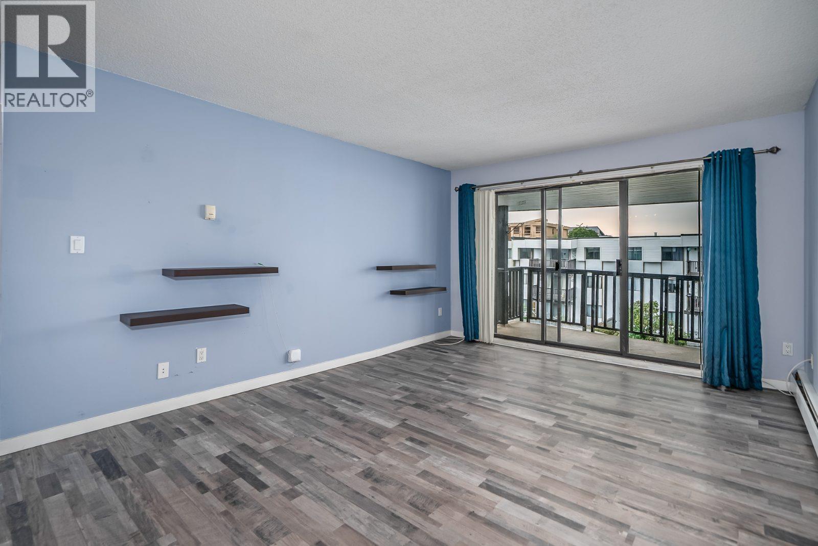 319 12170 222 Street, Maple Ridge, British Columbia  V2X 8H1 - Photo 1 - R3156533