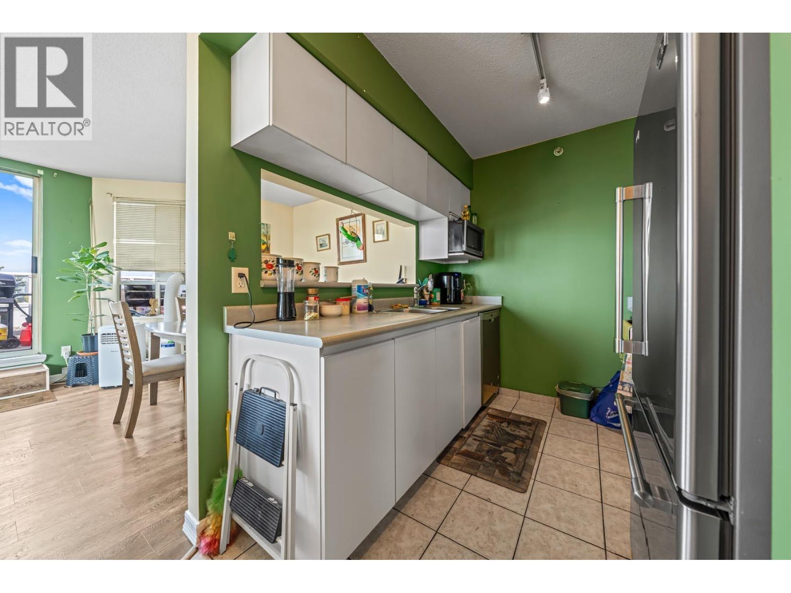 1405 3489 Ascot Place, Vancouver, British Columbia V5R 6B6 - Photo 10 - R3156550