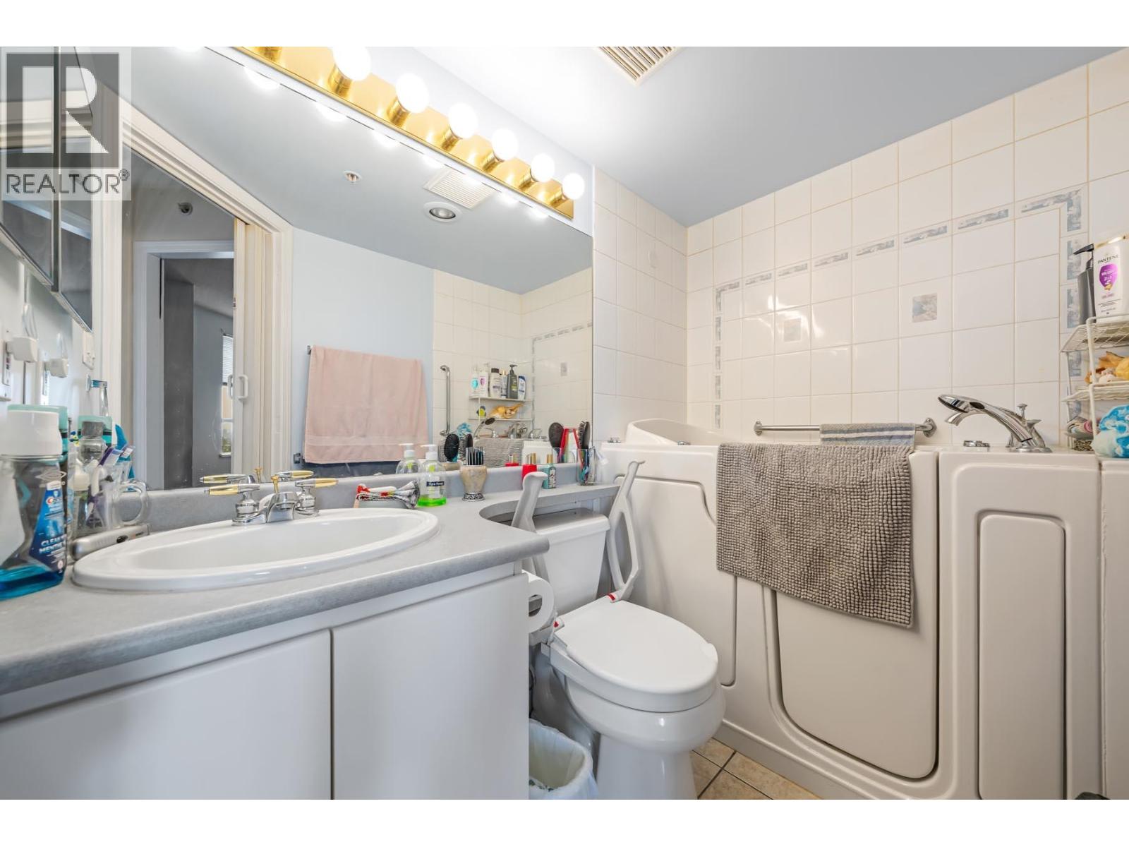 1405 3489 Ascot Place, Vancouver, British Columbia V5R 6B6 - Photo 14 - R3156550