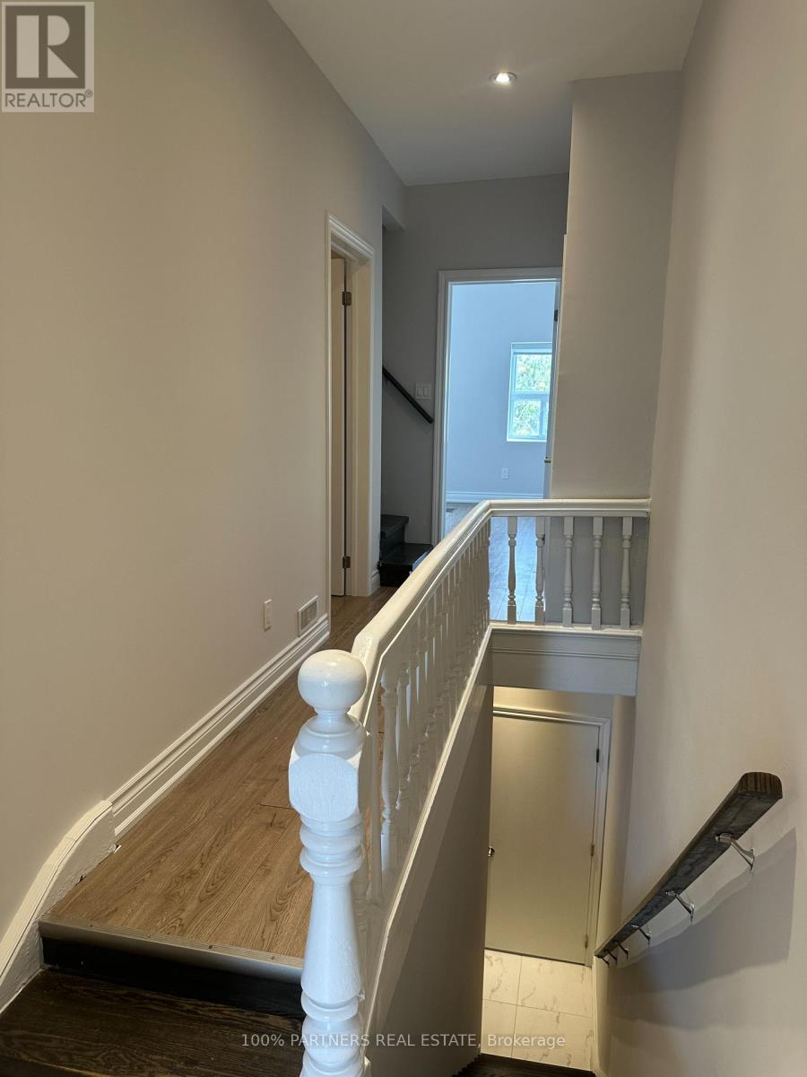 210 Bellwoods Avenue, Toronto, Ontario  M6J 2R1 - Photo 10 - C13685254