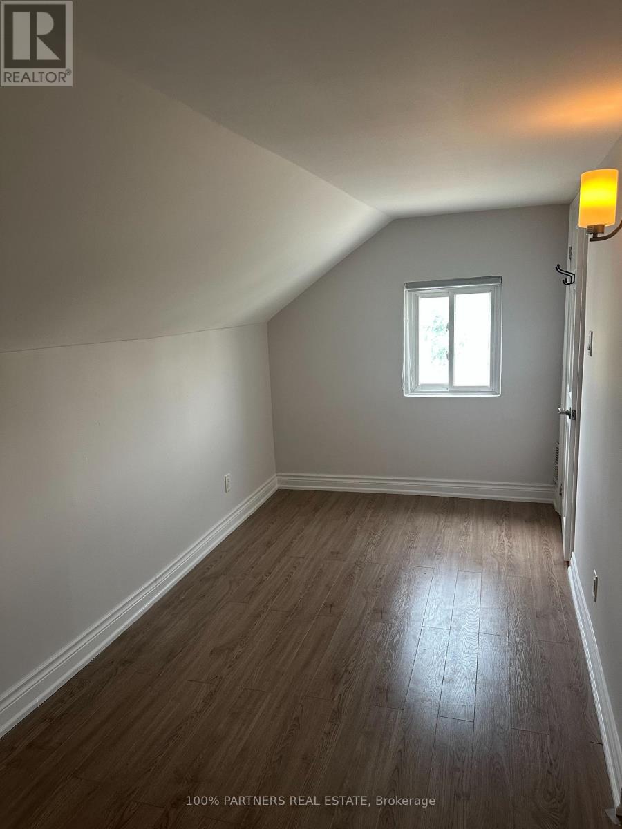 210 Bellwoods Avenue, Toronto, Ontario  M6J 2R1 - Photo 11 - C13685254
