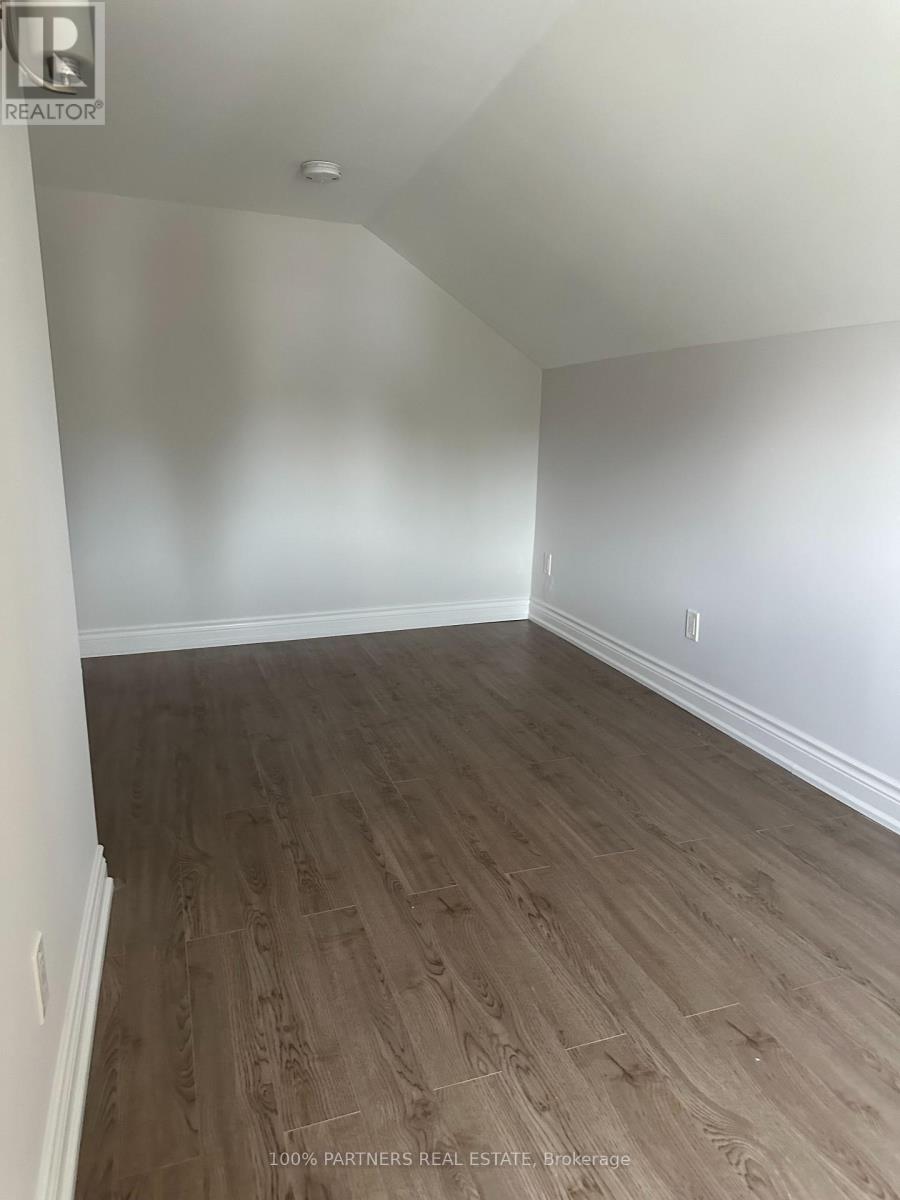 210 Bellwoods Avenue, Toronto, Ontario  M6J 2R1 - Photo 12 - C13685254