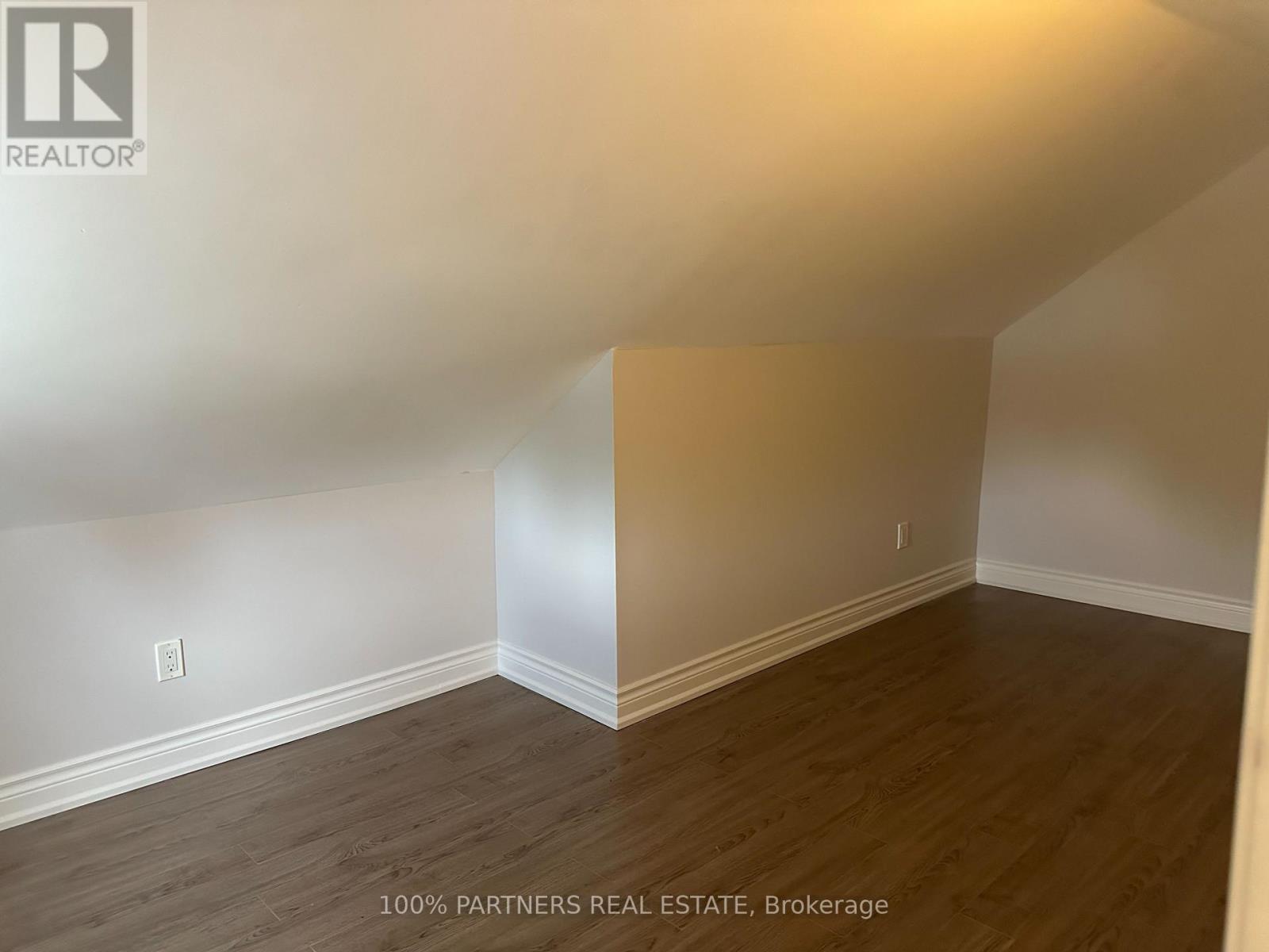 210 Bellwoods Avenue, Toronto, Ontario  M6J 2R1 - Photo 14 - C13685254
