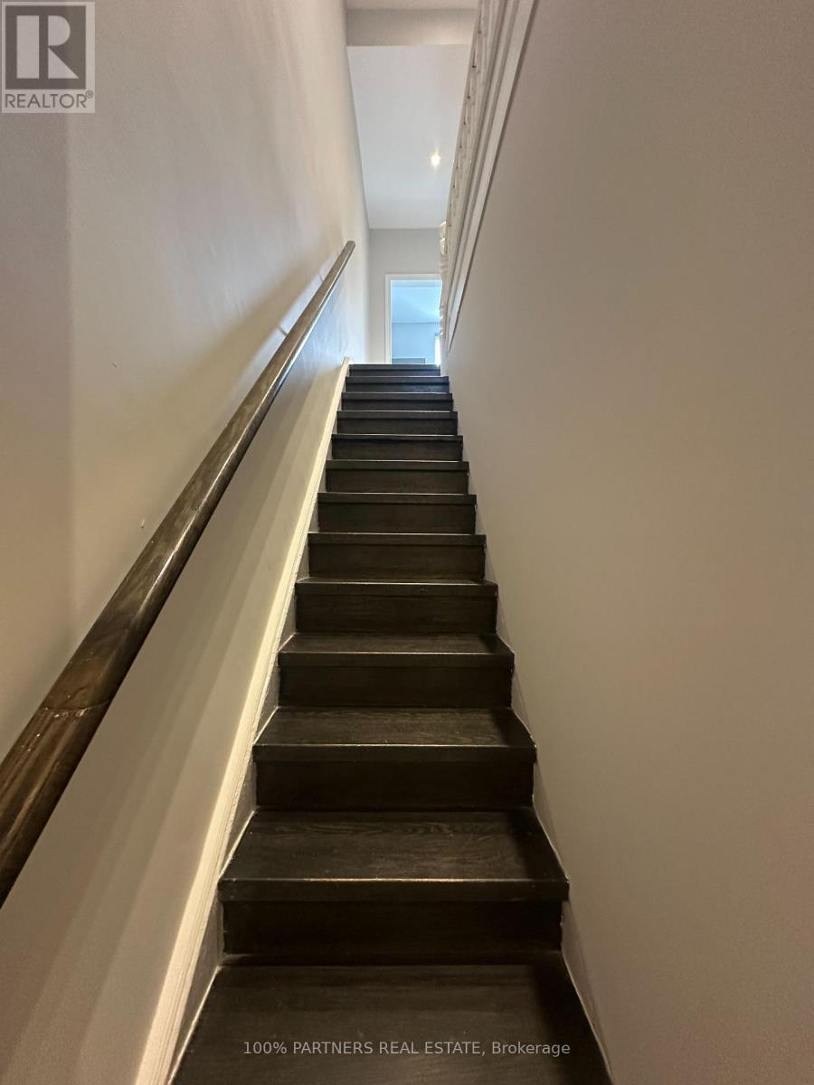 210 Bellwoods Avenue, Toronto, Ontario  M6J 2R1 - Photo 4 - C13685254