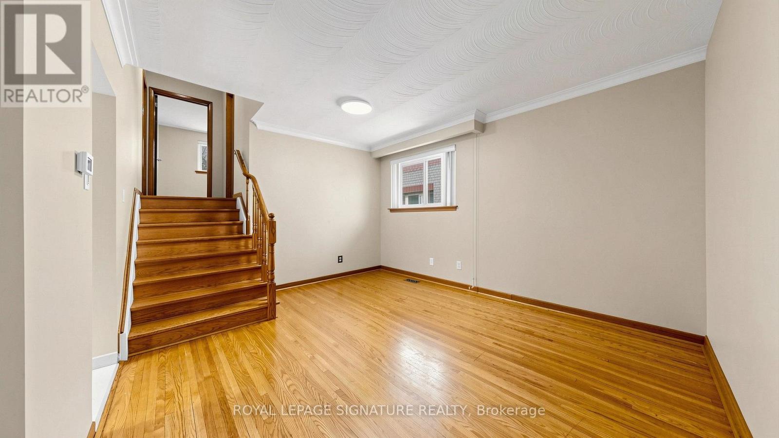 146 Maybourne Avenue, Toronto, Ontario  M1L 2W6 - Photo 11 - E13685256