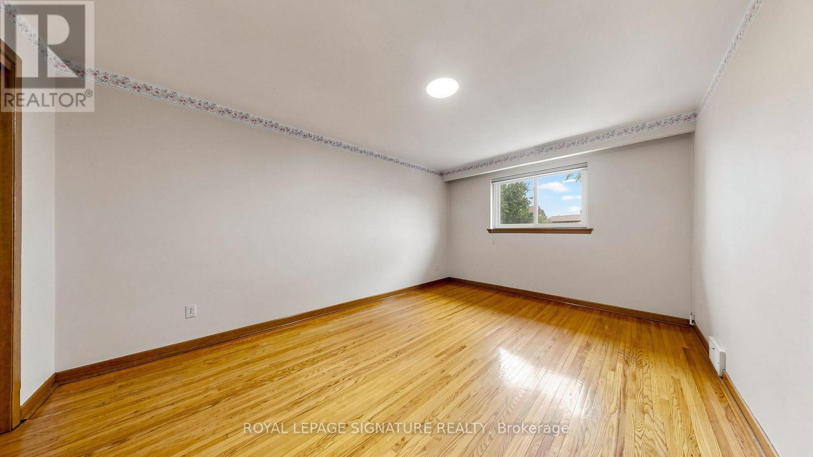 146 Maybourne Avenue, Toronto, Ontario  M1L 2W6 - Photo 16 - E13685256