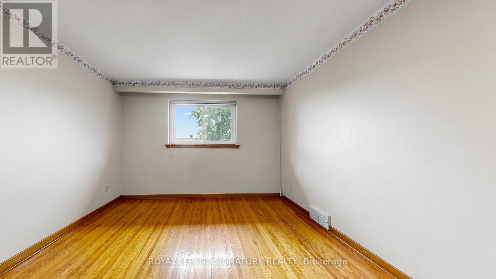 146 Maybourne Avenue, Toronto, Ontario  M1L 2W6 - Photo 19 - E13685256