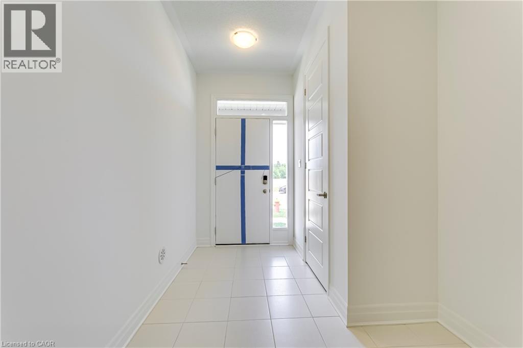 3018 John Mckay Boulevard, Oakville, Ontario L6H 3Z9 - Photo 4 - 40851832