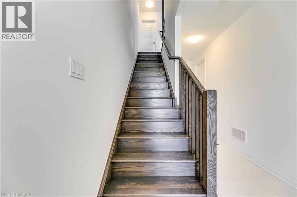 3018 John Mckay Boulevard, Oakville, Ontario L6H 3Z9 - Photo 8 - 40851832