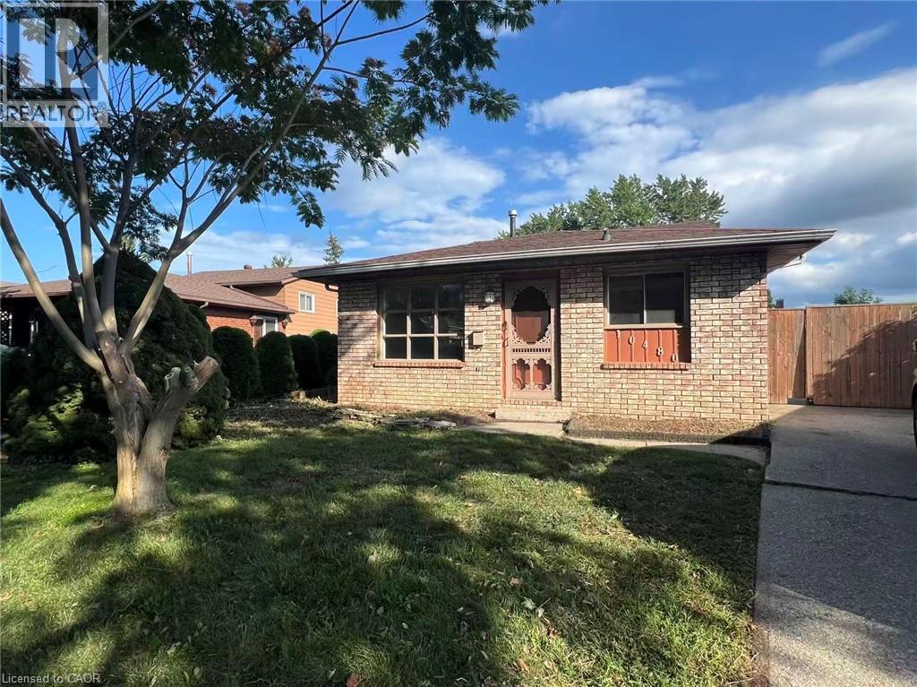 10480 LONSDALE Crescent, Windsor, Ontario