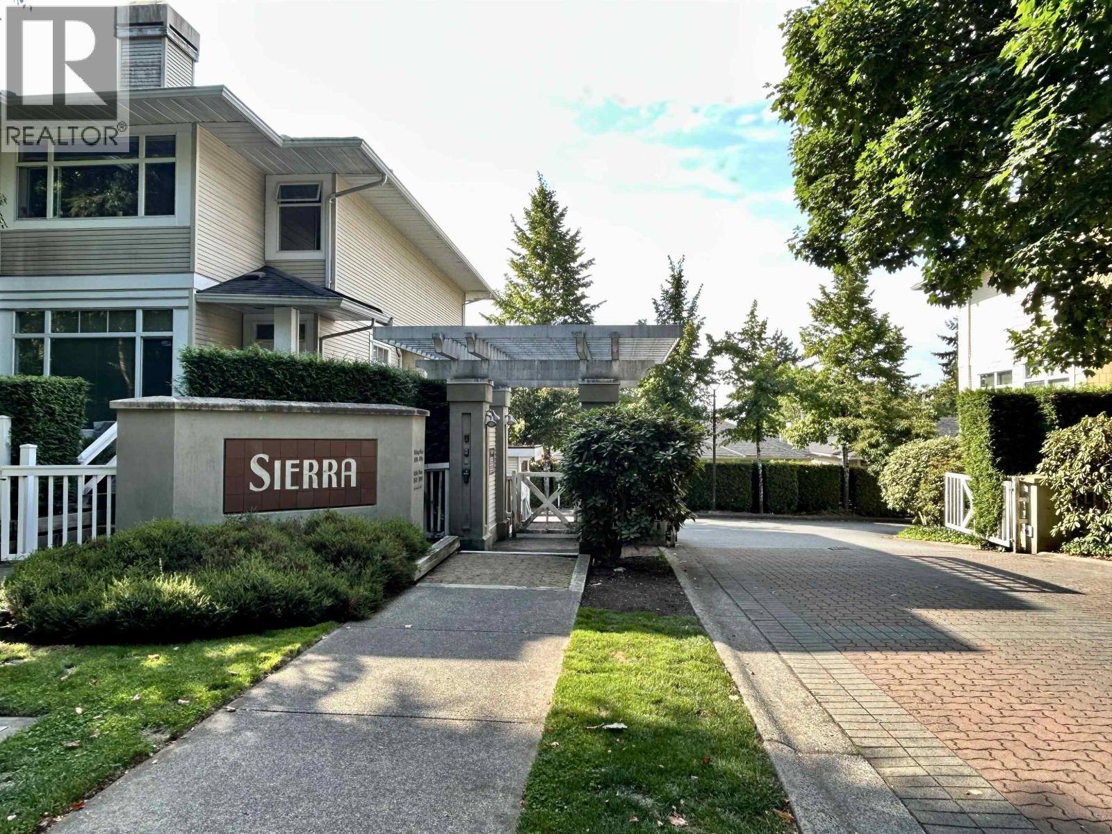1 3596 WHITNEY PLACE, Vancouver, British Columbia