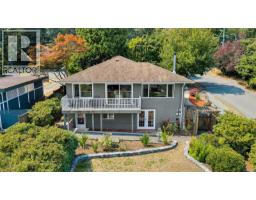 711 Wells Rd, Saanich, British Columbia