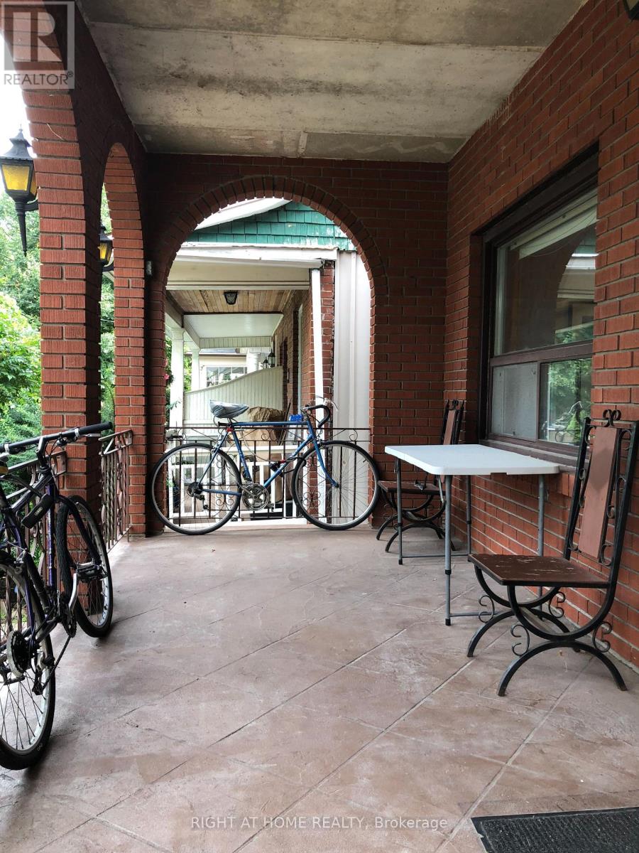 564 Concord Avenue, Toronto, Ontario  M6H 2R1 - Photo 17 - W13685222