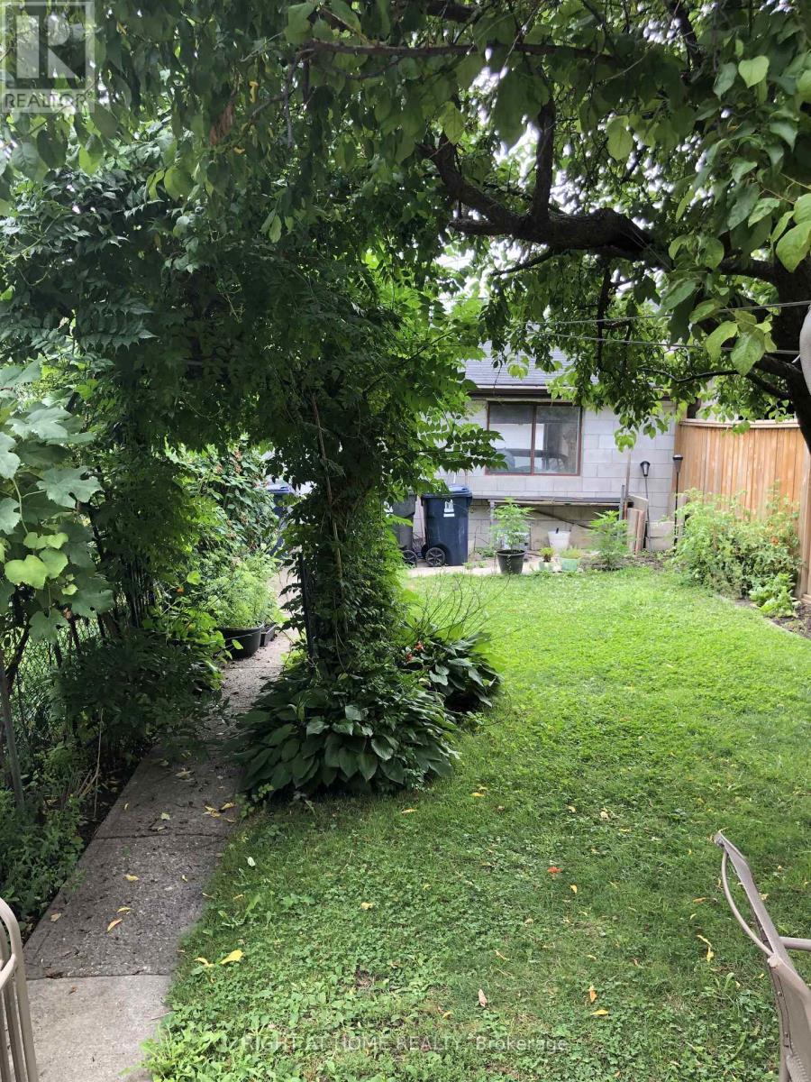 564 Concord Avenue, Toronto, Ontario  M6H 2R1 - Photo 19 - W13685222