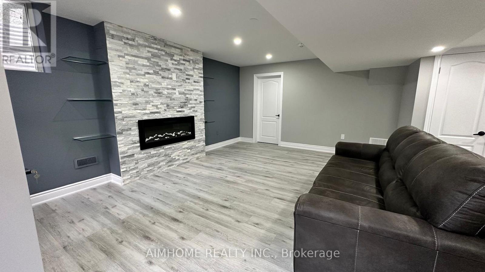 2169 Hillmount Drive, Oakville, Ontario  L6M 0H9 - Photo 13 - W13685268