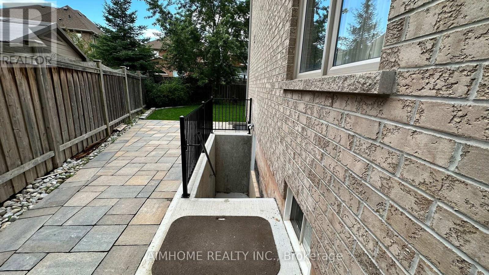 2169 Hillmount Drive, Oakville, Ontario  L6M 0H9 - Photo 22 - W13685268